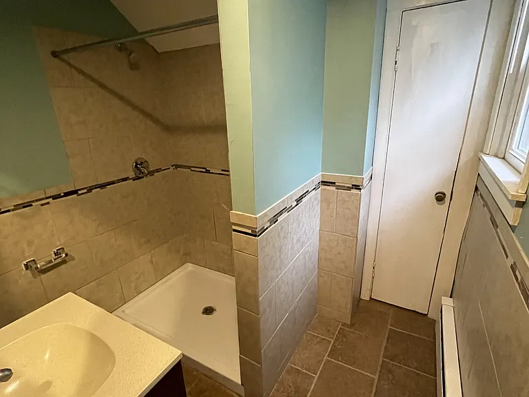 296 Washington Ave — Photo 8