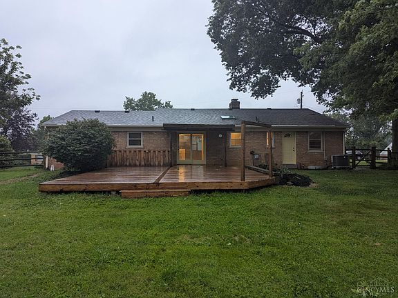 3rd image of 7463 Towerview Ln