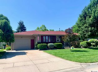 2069 E 2nd St, Fremont, NE 68025