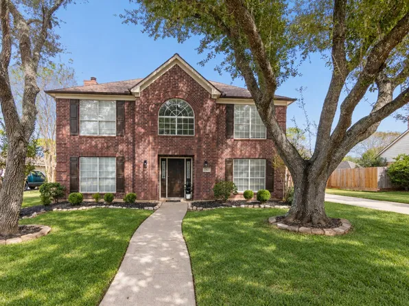 1701 Brill Dr, Friendswood, TX 77546