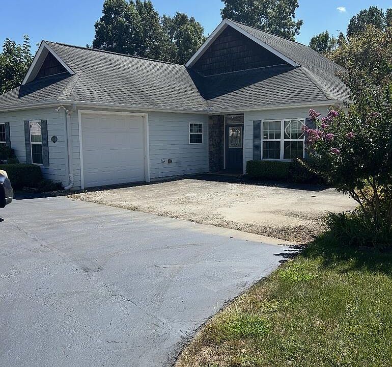 1st image of 422 Long View Cir
