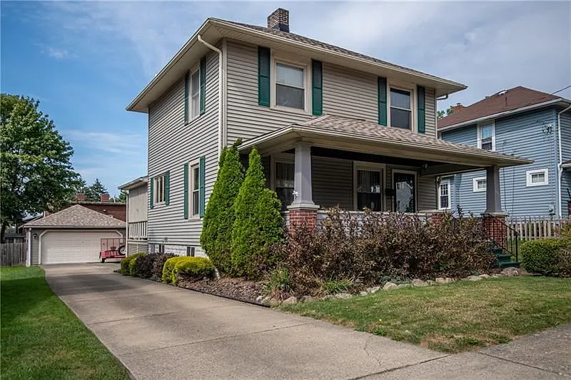 100 White Ave photo 1