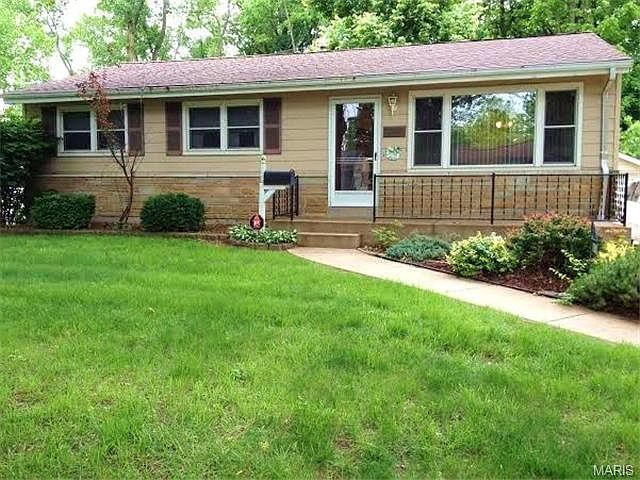 1st image of 3920 Comstock Dr
