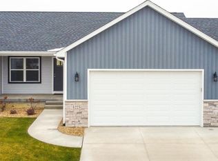 4224 Shocker Rd, Cedar Falls, IA 50613