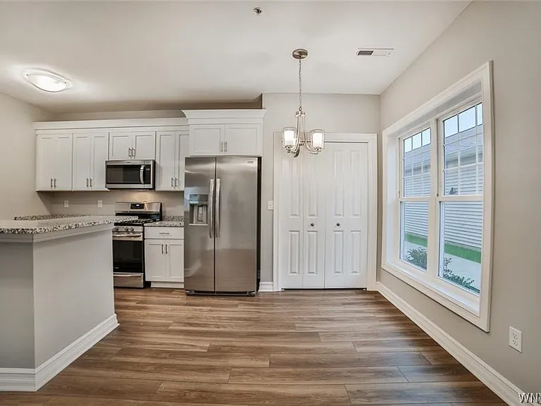 275 Northill Dr #D — Photo 11