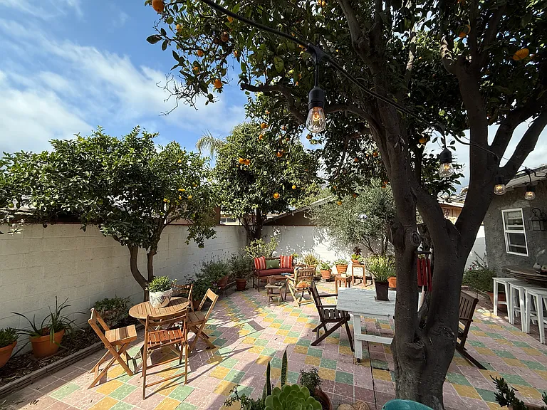 119 Mission Ave — Photo 14