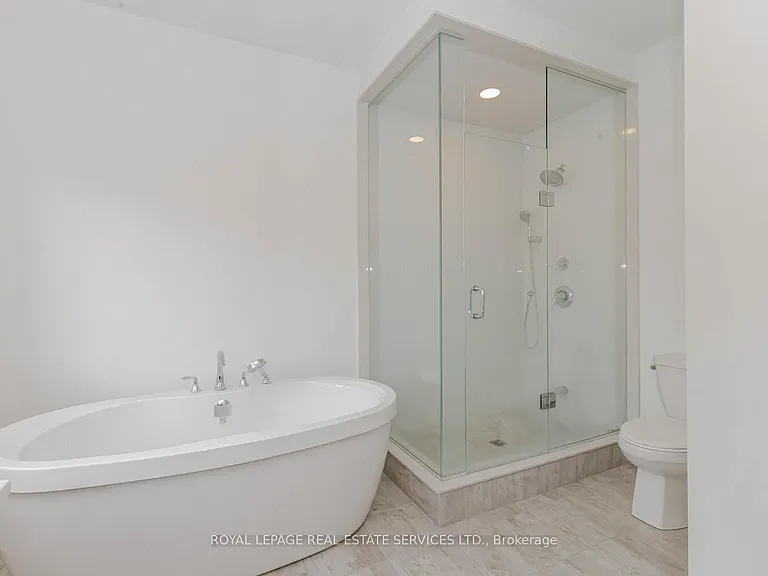 3334 Harasym Trl — Photo 22