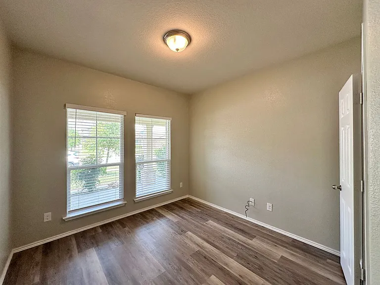 3312 Lorne Dr — Photo 22