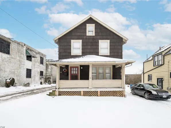 3663 Oakwood Ave, Austintown, OH 44515