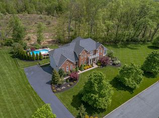 5 Crystal Glenn Ct, Flemington, NJ 08822