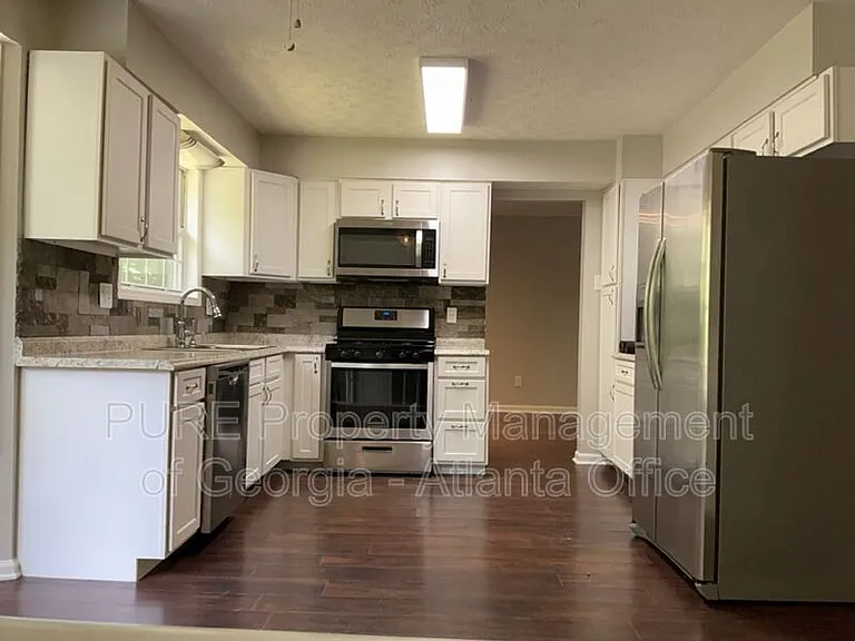 3227 Stonewall Dr NW — Photo 8