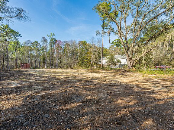 4th image of 808 Society Rd