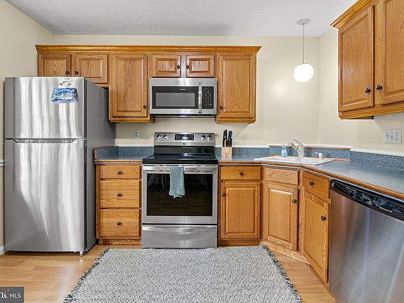 5th image of 57 Oak Crest Ct