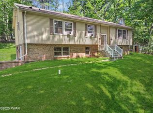 109 Crocus Ln, Milford, PA 18337