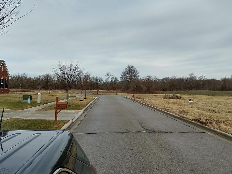 2nd image of 113 Autumn Wood Dr