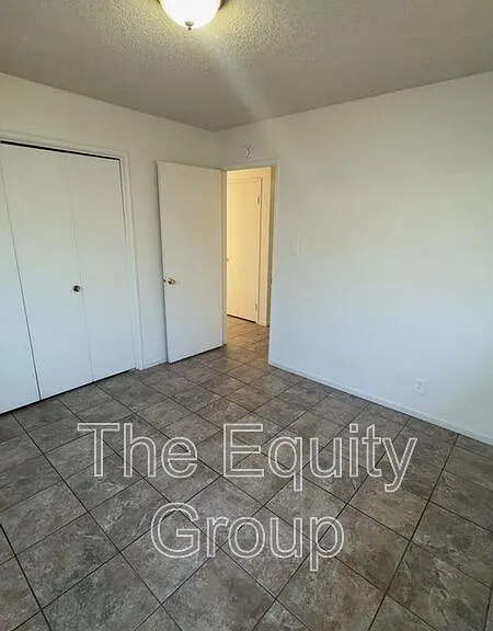 2728 S Sallee Ct — Photo 7