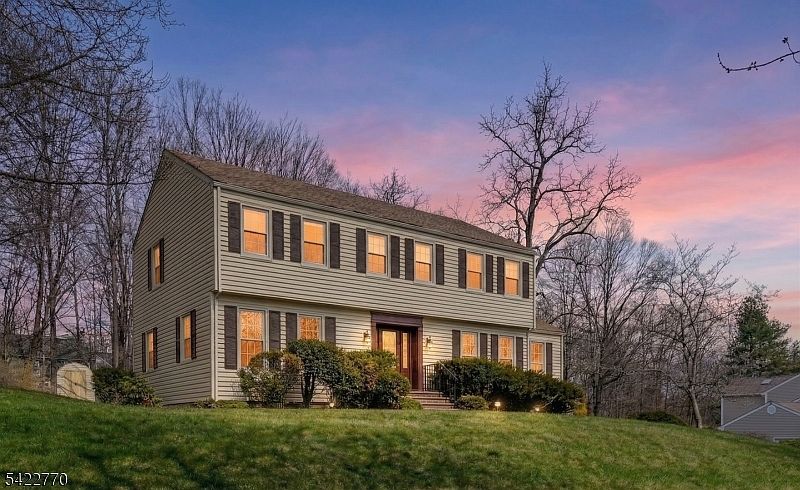 1st image of 139 Berkeley Cir
