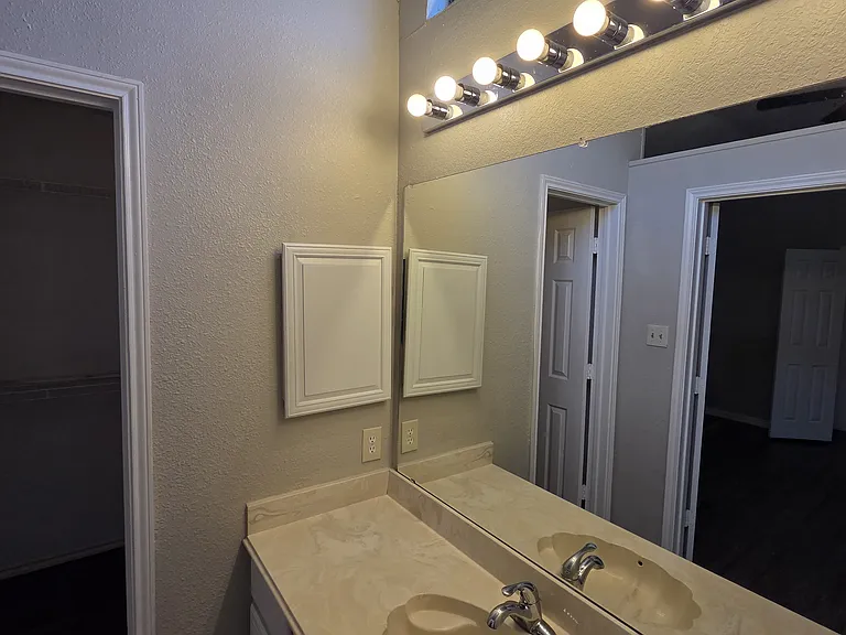 4735 Hollow Tree Dr — Photo 19