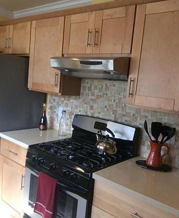 5th image of 272 E La Verne Ave