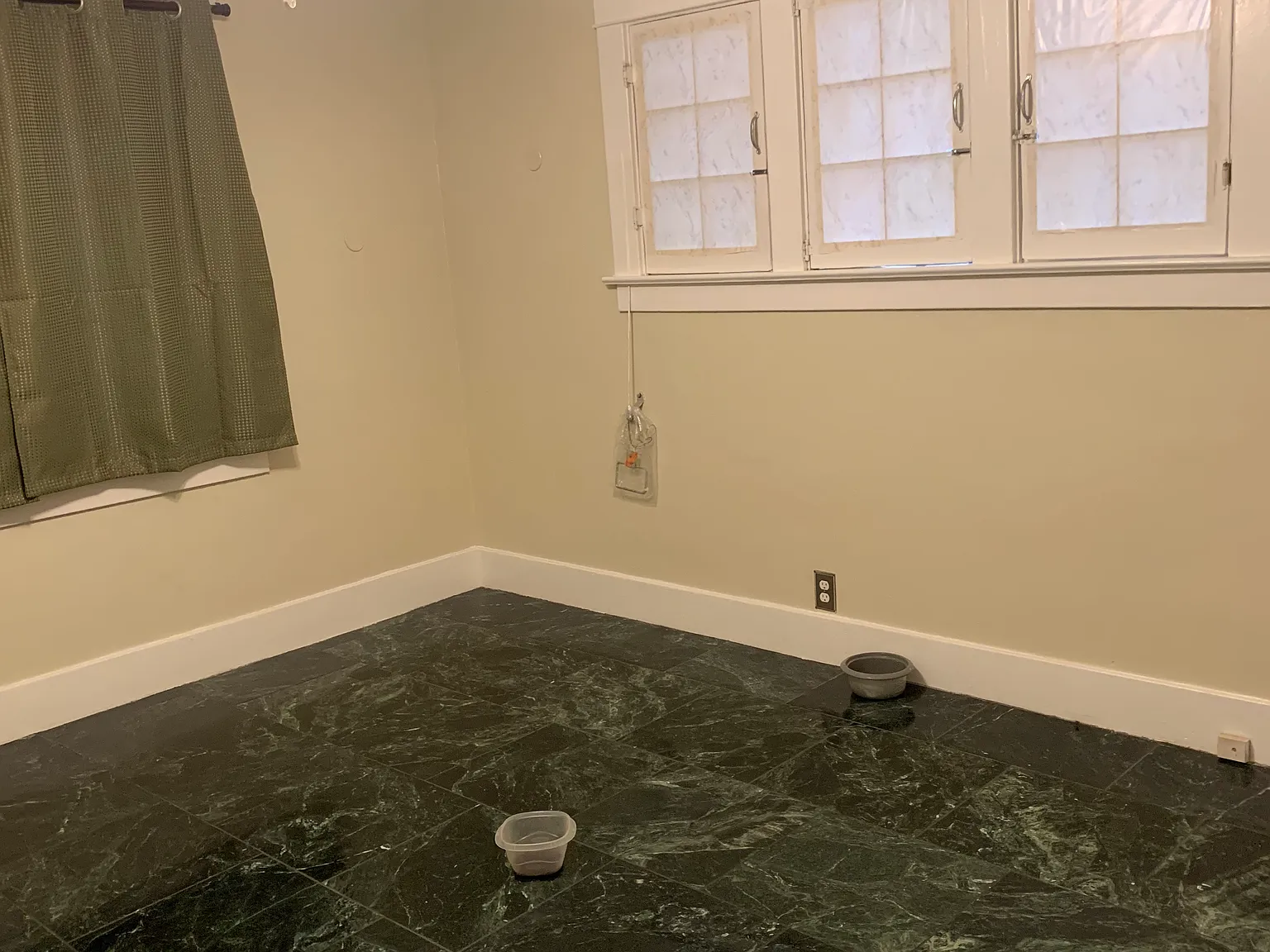 3 bed, $900 — Photo 4