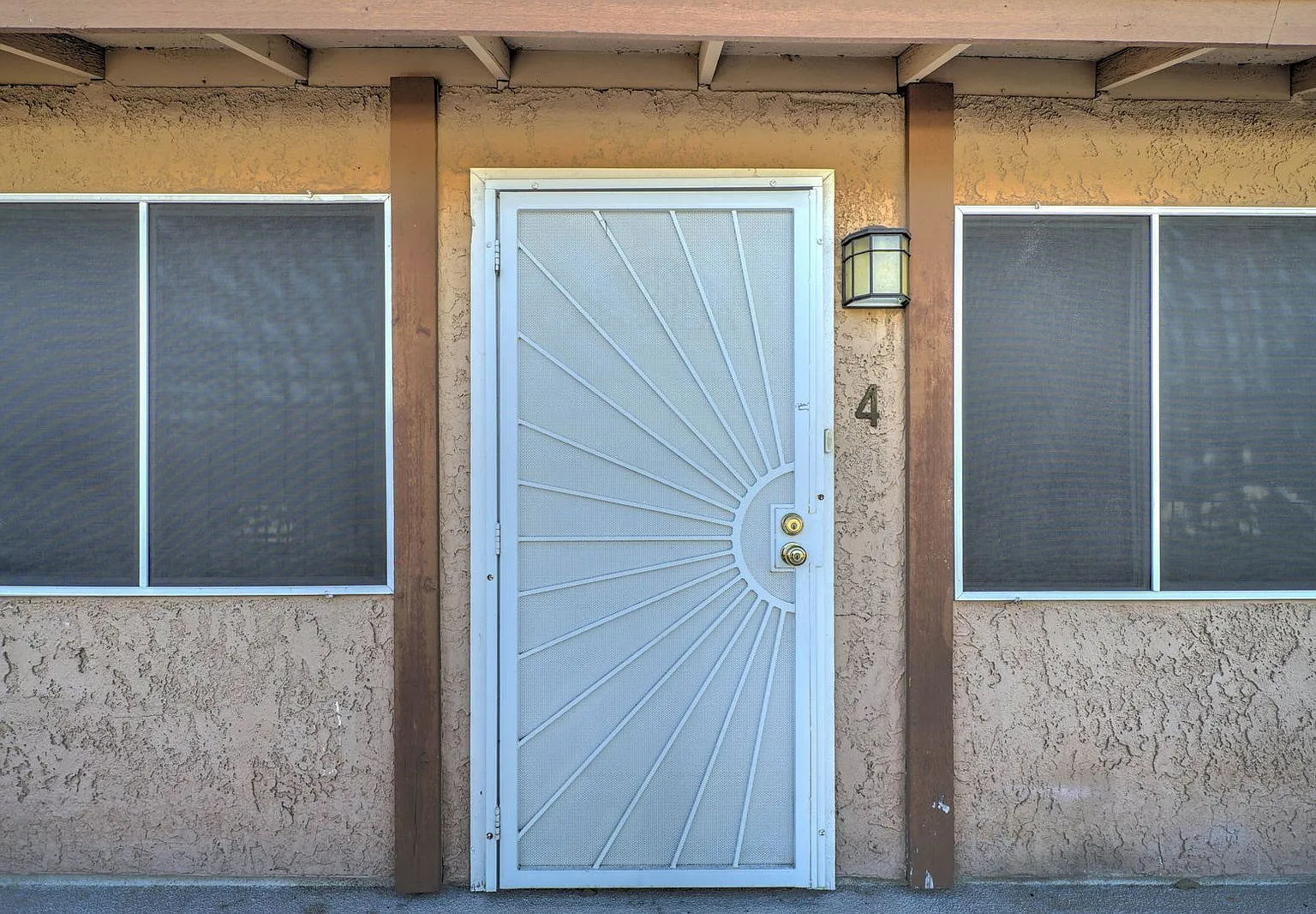 2 bed, 1.0 bath, 810 sqft, $1,200 — Photo 4