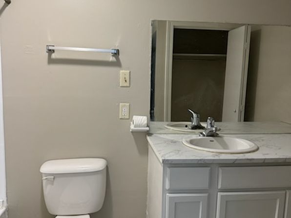 1642 Cedar Lake Dr APT B