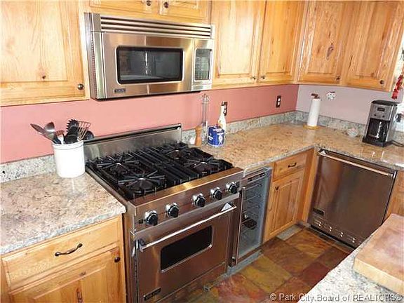 2nd image of 6099 N Kingsford Ave