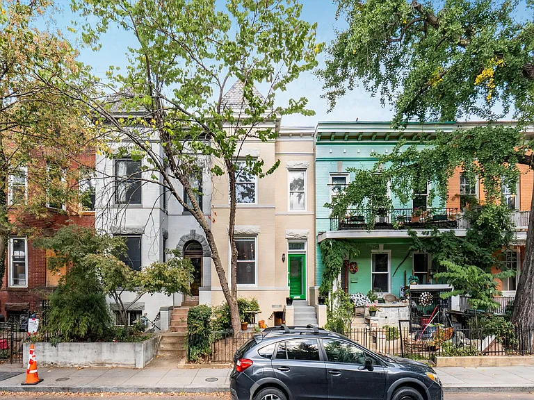 1427 Monroe St NW — Photo 2