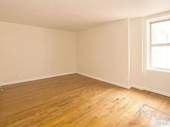 2nd image of 483 Ocean Pkwy APT 5K