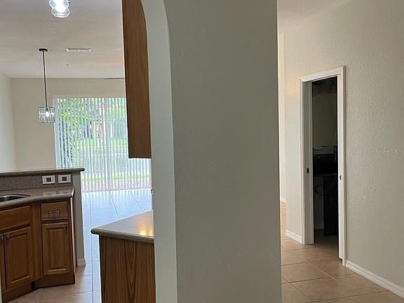 5th image of 864 Pipers Cay Dr #864