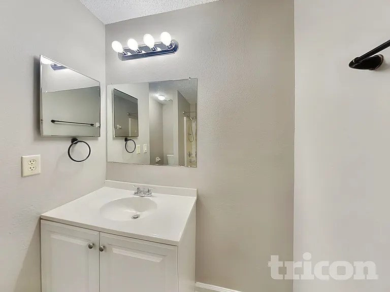9 Riddle Pl — Photo 9