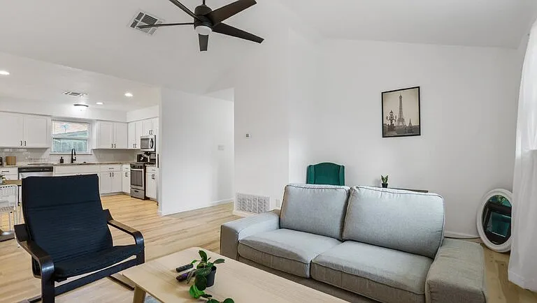 1118 Ebert Ave #C — Photo 32