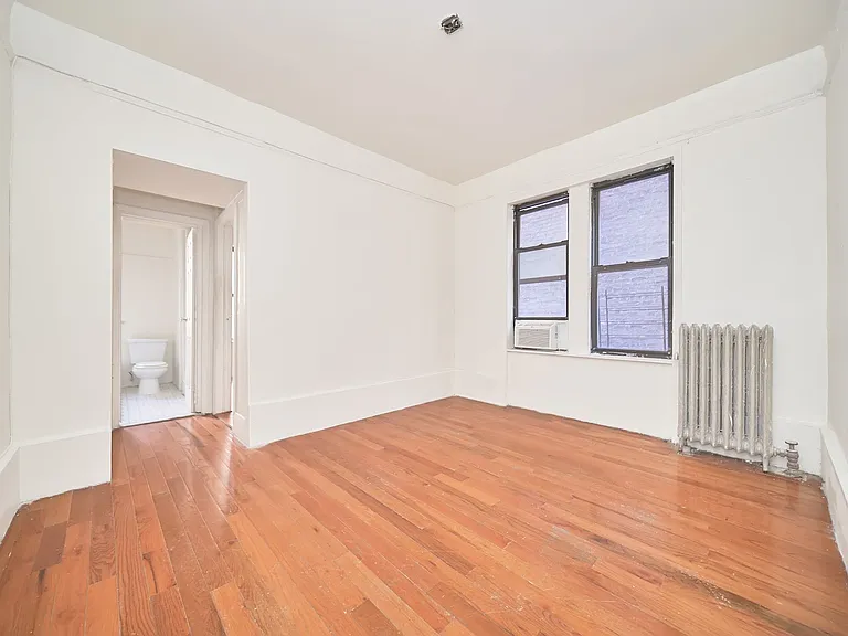 579 W 177th St #51 — Photo 3