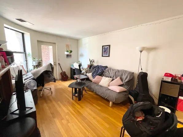 95 Gainsborough St APT 402, Boston, MA 02115