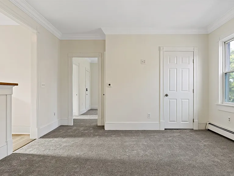 75 Washington St #2 — Photo 6