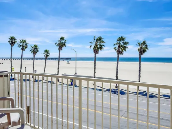 273 E Surfside Dr, Port Hueneme, CA 93041