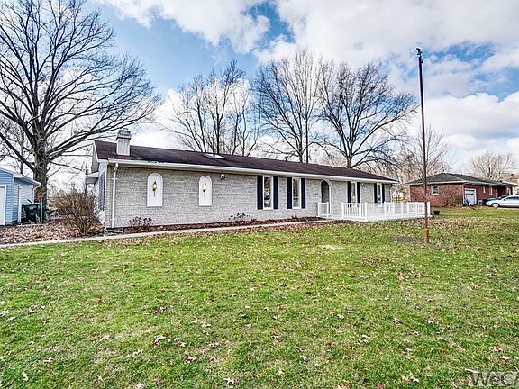 3rd image of 3175 Clement Dr