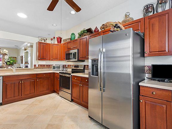 3rd image of 5679 Emerald Cay Ter