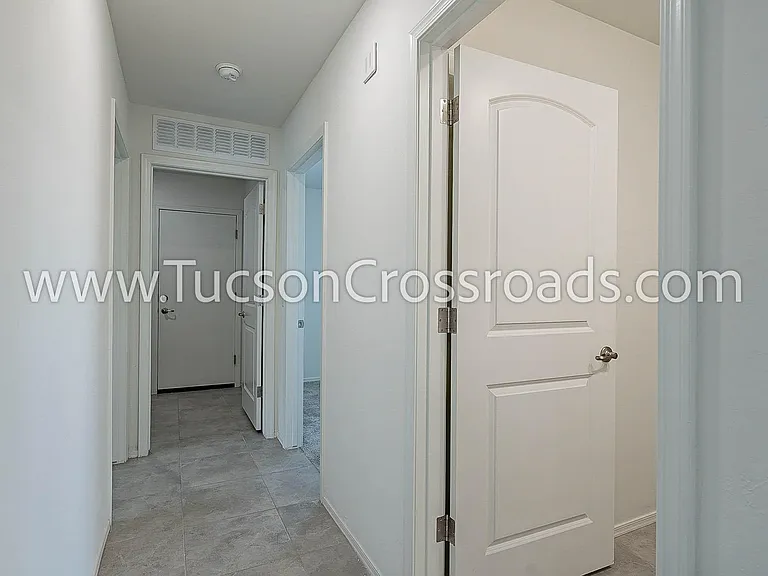 10611 Halsey Dr — Photo 24