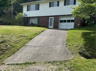 5209 Elk River Rd N, Elkview, WV 25071
