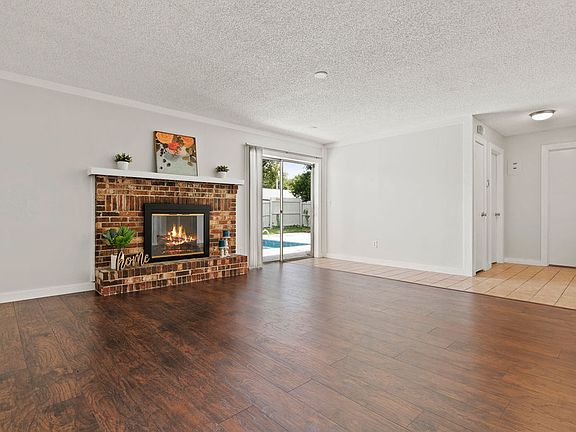 3rd image of 4805 Malarkey St
