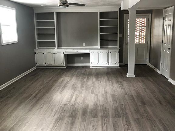3rd image of 157 Oakwood Cir
