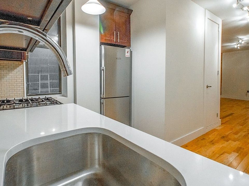 1st image of 643 Franklin Ave #3RR