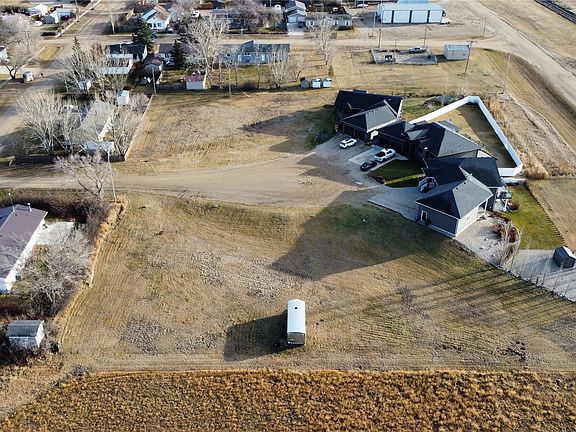 3rd image of 113 Canada Court