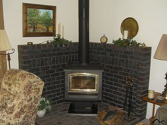 Wood burning stove