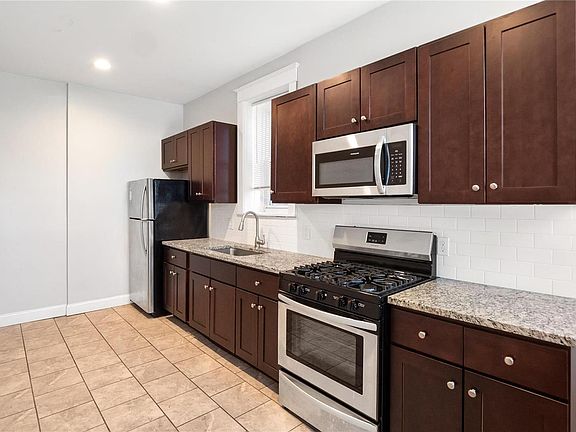 5th image of 4320 Chouteau Ave