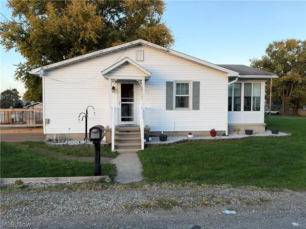113 Maple St, Hebron, OH 43025