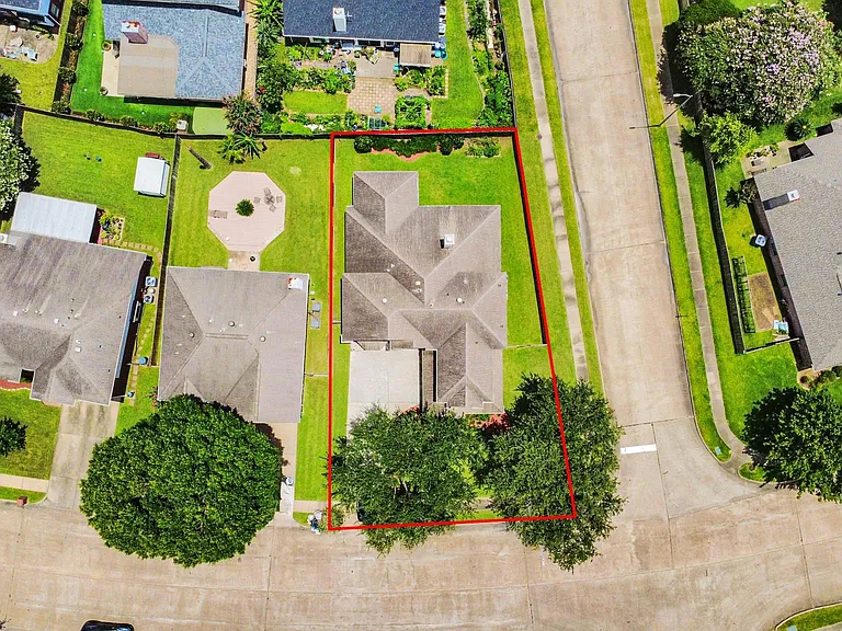 435 Leisure Dr — Photo 47