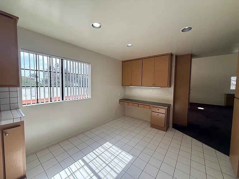 2231 1/2 S Alma St — Photo 12