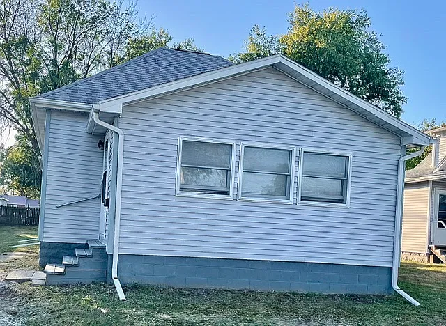 2 bed, 1064 sqft, $1,200 — Photo 1